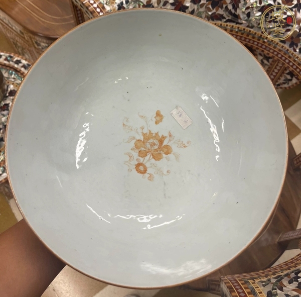 古玩陶瓷祭蘭釉描金花卉紋碗真品鑒賞圖