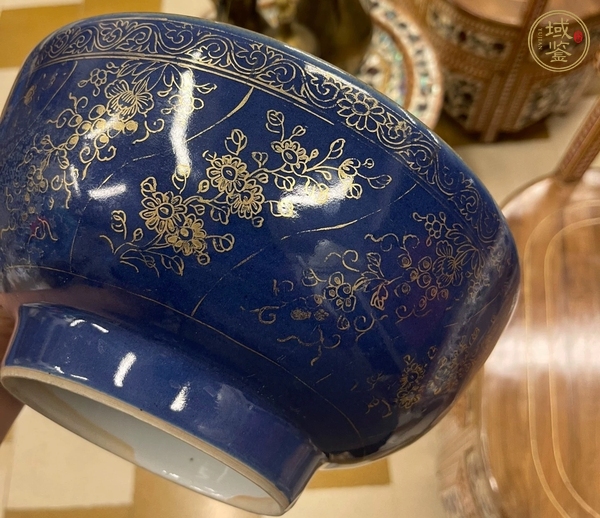 古玩陶瓷祭蘭釉描金花卉紋碗真品鑒賞圖
