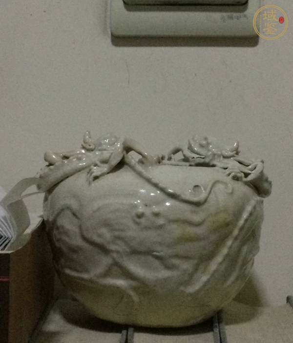 古玩陶瓷哥釉貼塑螭龍紋水洗真品鑒賞圖