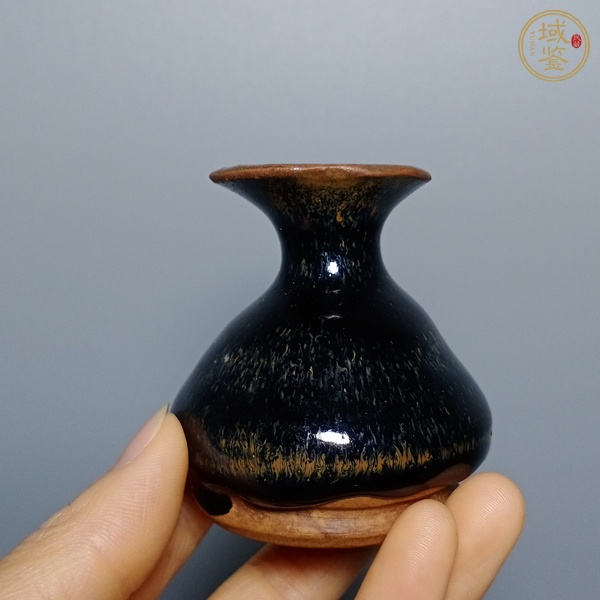 古玩陶瓷瓶真品鑒賞圖
