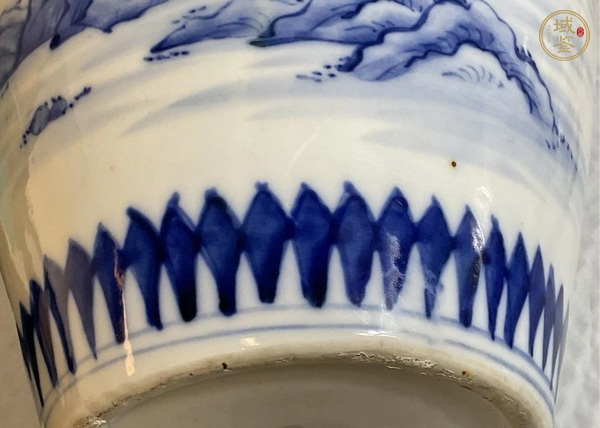 古玩山水紋青花瓶真品鑒賞圖