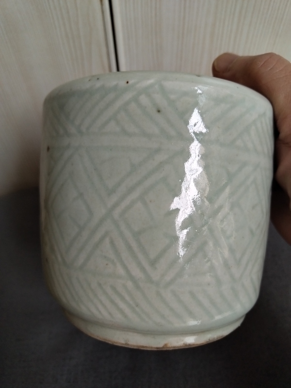 古玩陶瓷豆青釉幾何紋香爐拍賣，當(dāng)前價(jià)格1999元