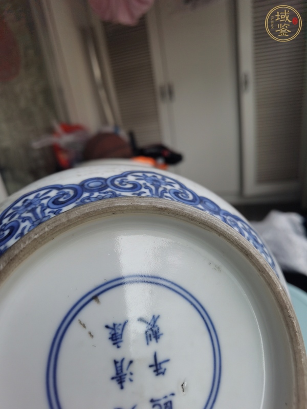 古玩陶瓷青花蝴蝶花卉紋膽瓶真品鑒賞圖