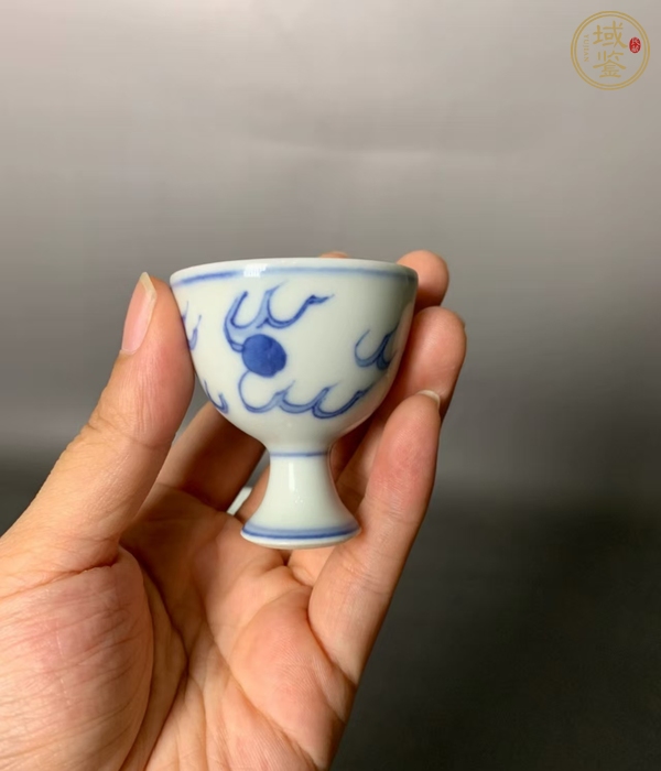 古玩陶瓷日本明治青花龍紋高足杯真品鑒賞圖