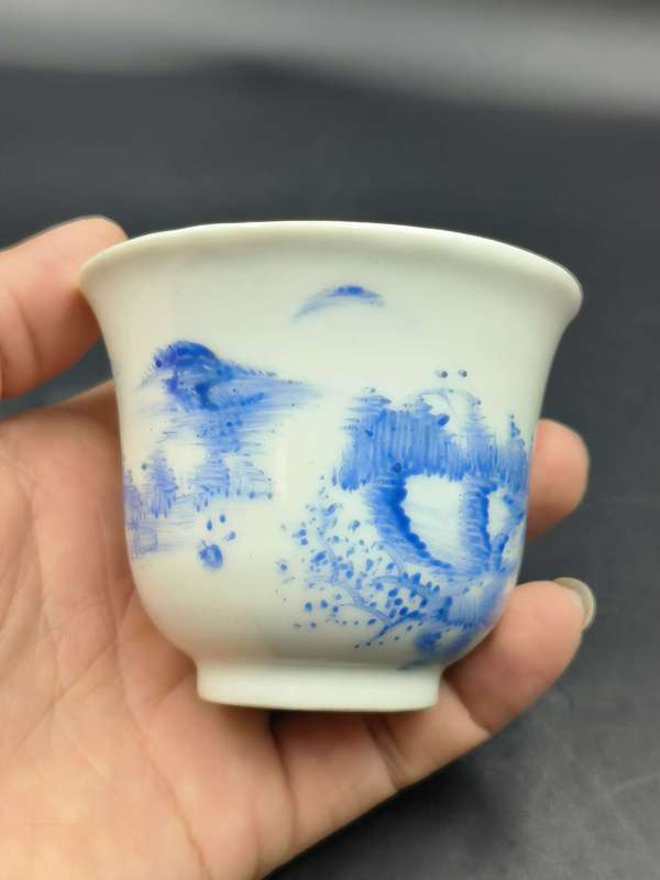 古玩轉(zhuǎn)賣民國時期料彩山水人物杯拍賣，當(dāng)前價格7800元