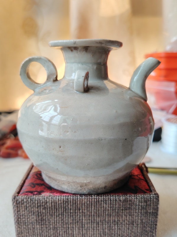 古玩陶瓷青白釉三系執(zhí)壺拍賣，當(dāng)前價格199元