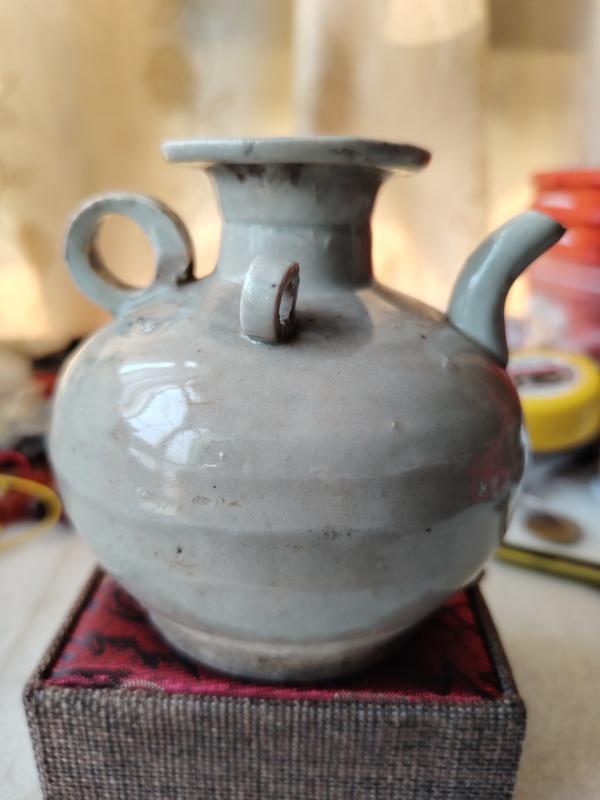 古玩陶瓷青白釉三系執(zhí)壺拍賣，當(dāng)前價格199元
