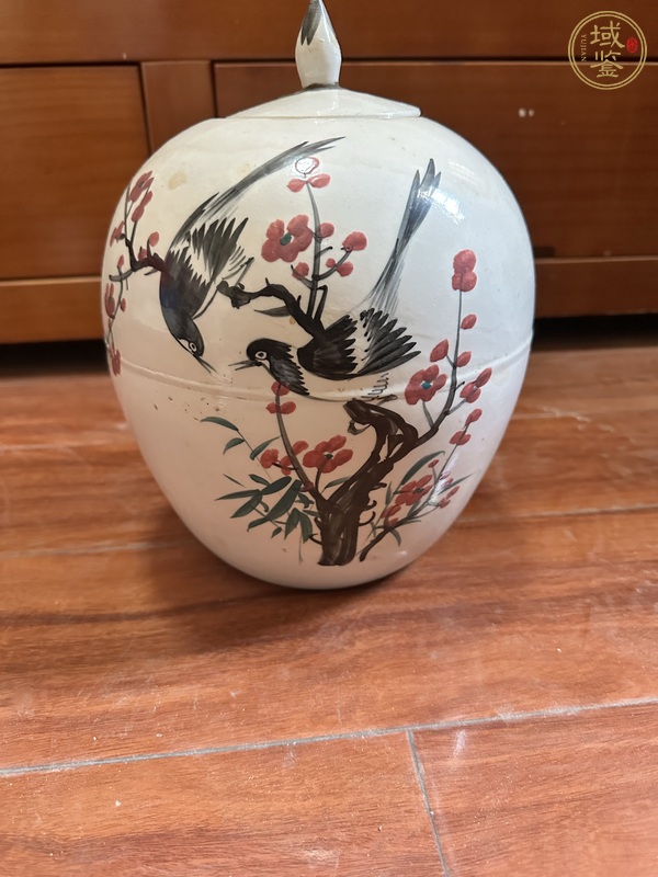 古玩陶瓷粉彩喜鵲登梅冬瓜罐真品鑒賞圖
