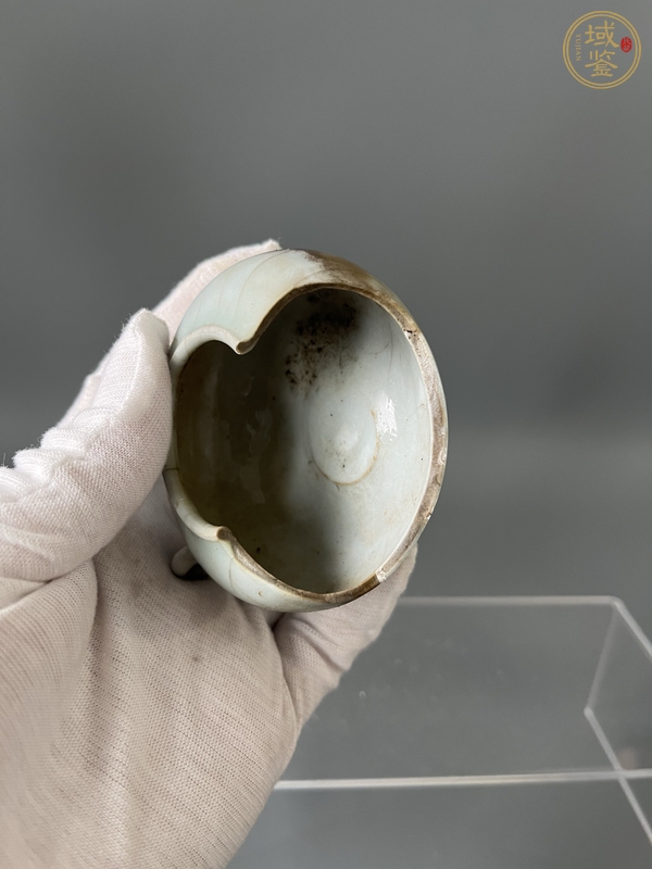 古玩陶瓷龍泉官鳥食罐真品鑒賞圖