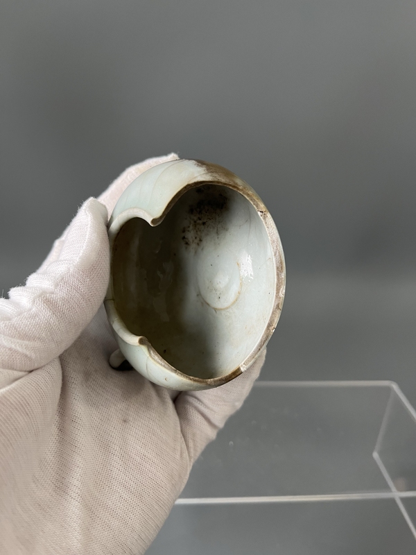 古玩陶瓷南宋龍泉官窯青瓷鳥食罐拍賣，當前價格1980元