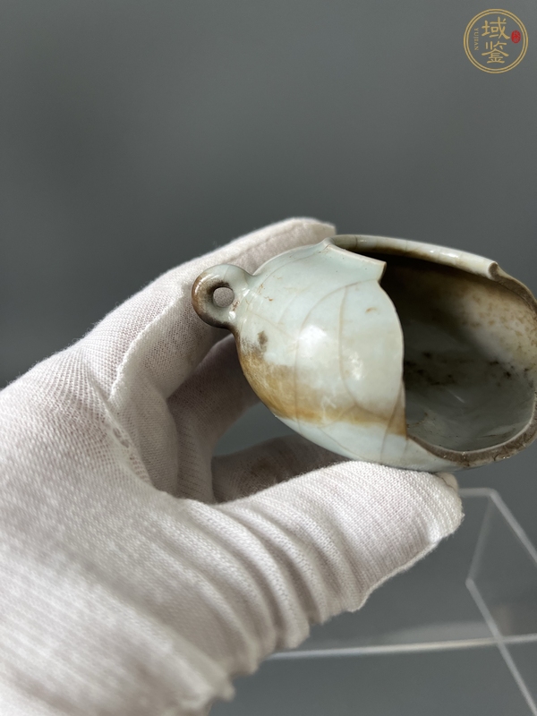 古玩陶瓷龍泉官鳥食罐真品鑒賞圖