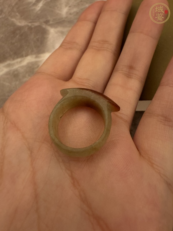 古玩玉器天然翡翠“馬鞍戒”真品鑒賞圖