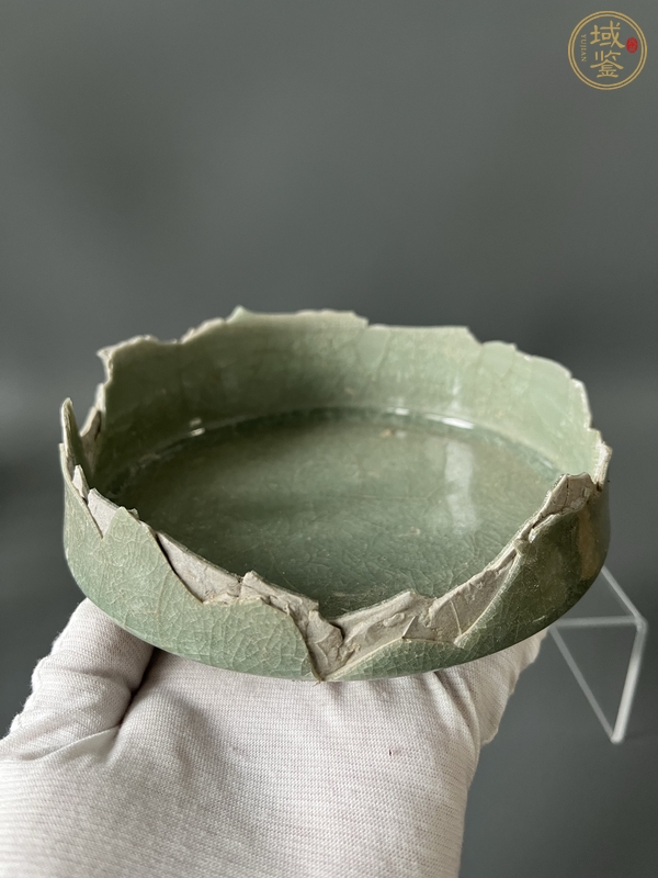 古玩陶瓷龍泉官折沿洗真品鑒賞圖