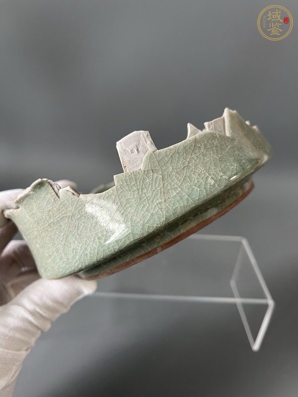古玩陶瓷龍泉官折沿洗真品鑒賞圖