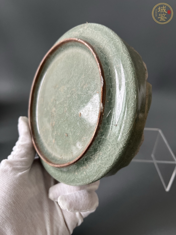 古玩陶瓷龍泉官折沿洗真品鑒賞圖