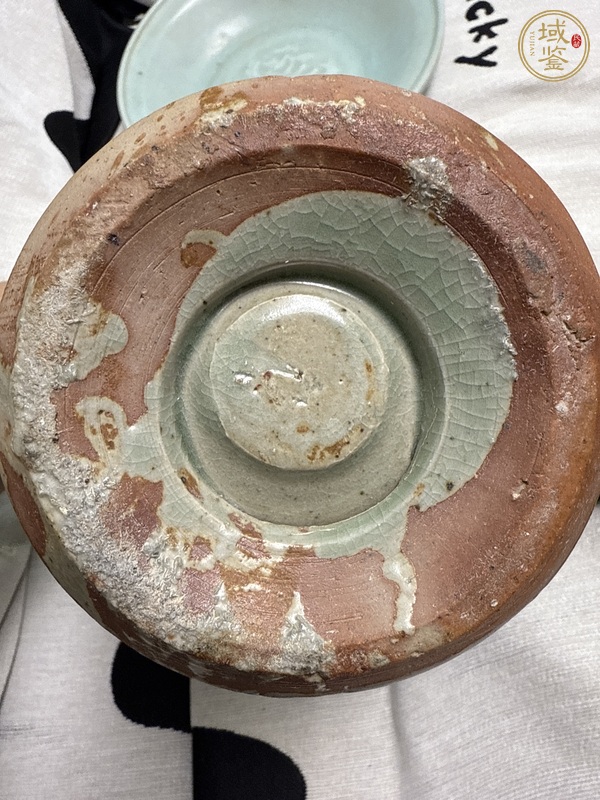 古玩陶瓷龍泉窯青釉瓶真品鑒賞圖