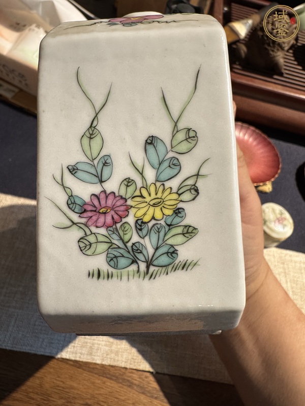 古玩陶瓷粉彩仕女人物茶葉罐真品鑒賞圖