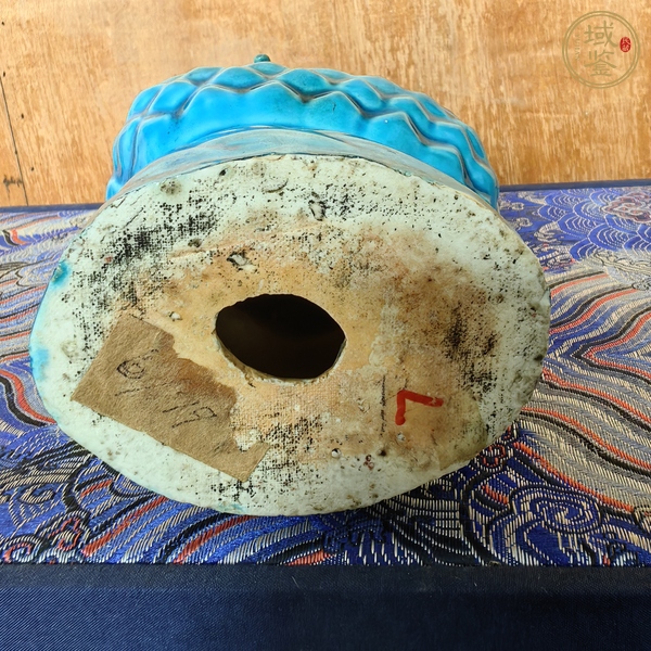古玩陶瓷民國至解放孔雀藍(lán)釉觀音坐像真品鑒賞圖