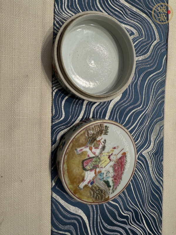 古玩粉彩蓋盒真品鑒賞圖