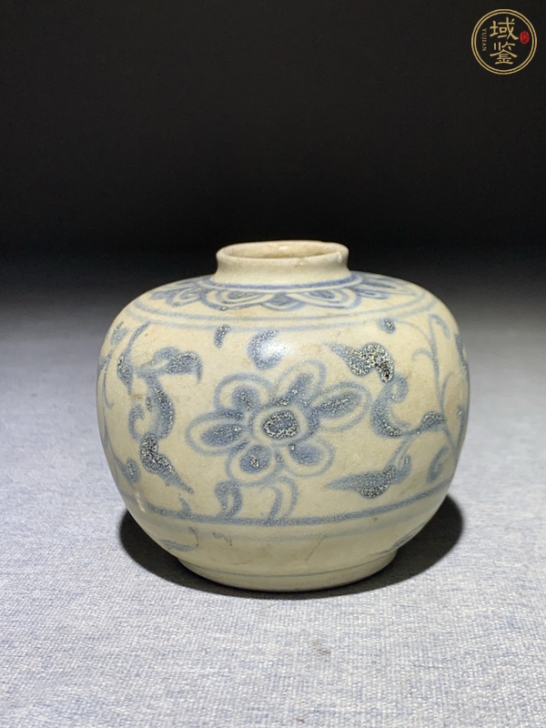 古玩陶瓷青花花卉紋罐真品鑒賞圖