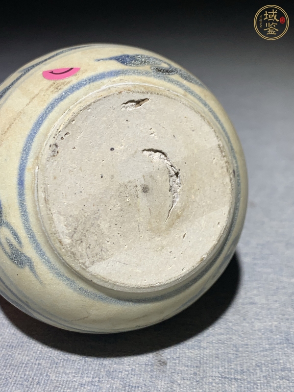 古玩陶瓷青花花卉紋罐真品鑒賞圖