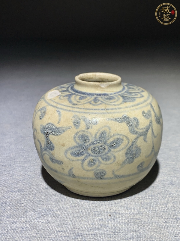 古玩陶瓷青花花卉紋罐真品鑒賞圖