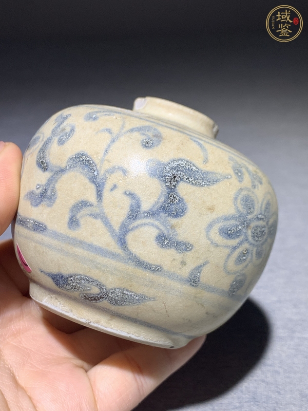 古玩陶瓷青花花卉紋罐真品鑒賞圖