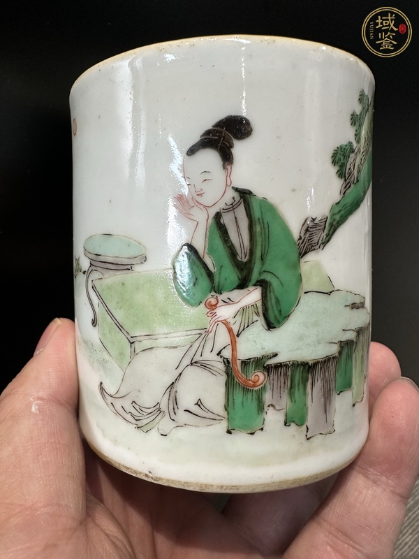古玩粉彩筆筒真品鑒賞圖