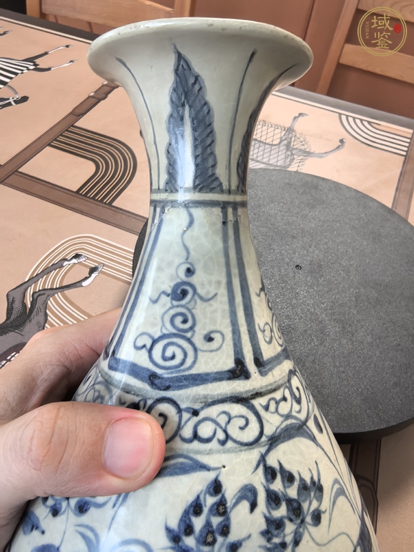 古玩陶瓷元代·青花蓮花紋玉壺春瓶 真品鑒賞圖