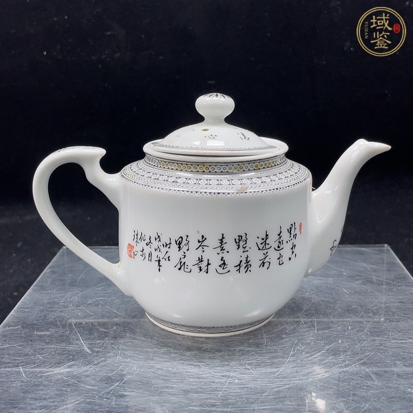 古玩陶瓷雪景圖粉彩執(zhí)壺真品鑒賞圖