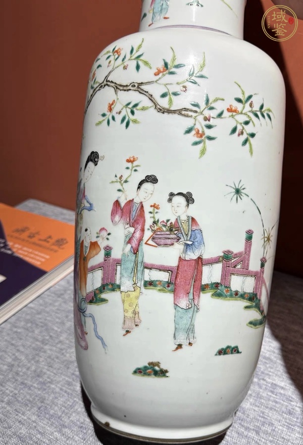 古玩陶瓷人物紋粉彩棒槌瓶真品鑒賞圖