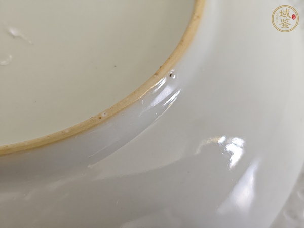 古玩陶瓷乾隆廣彩盤真品鑒賞圖