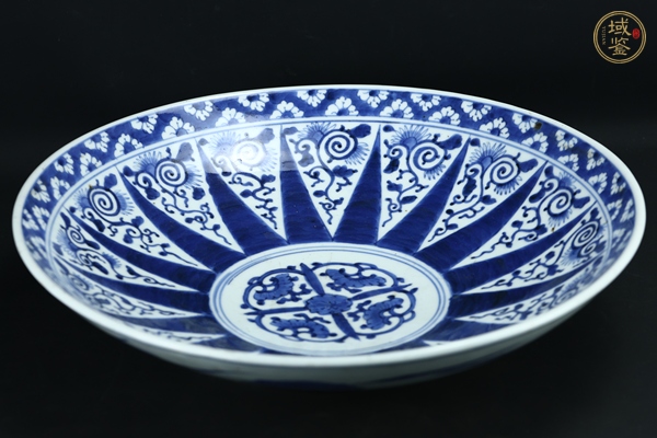 古玩陶瓷青花深腹盤真品鑒賞圖