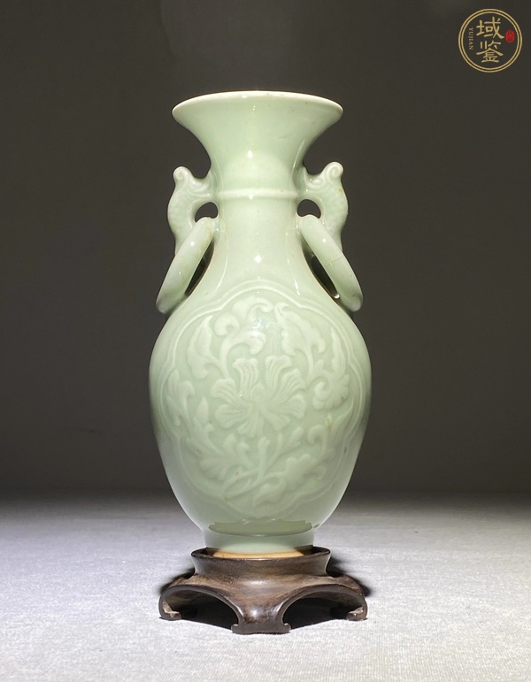 古玩青釉雙耳瓶真品鑒賞圖
