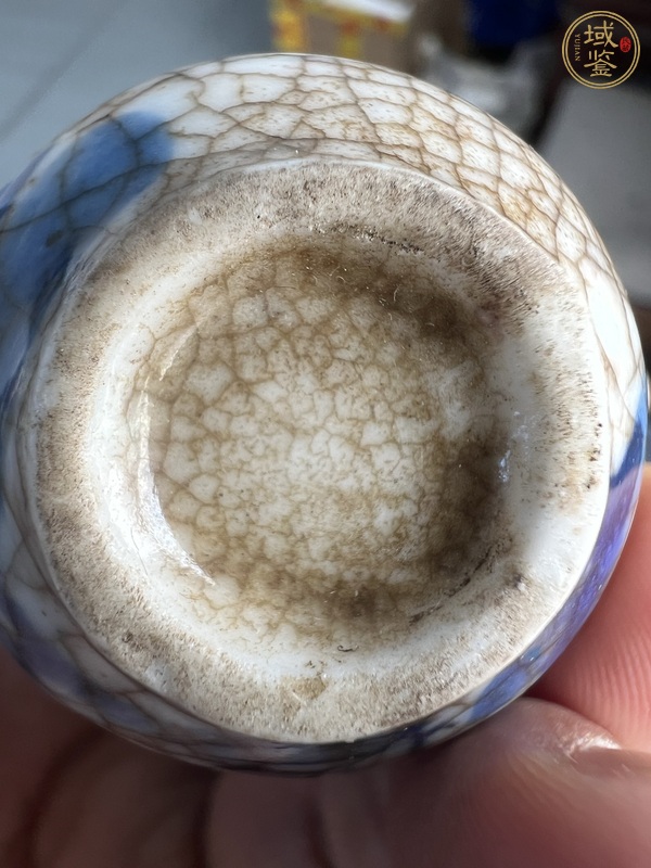 古玩陶瓷哥釉青花山水紋天球瓶真品鑒賞圖