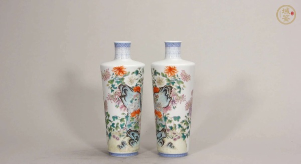 古玩陶瓷花卉紋粉彩梅瓶真品鑒賞圖