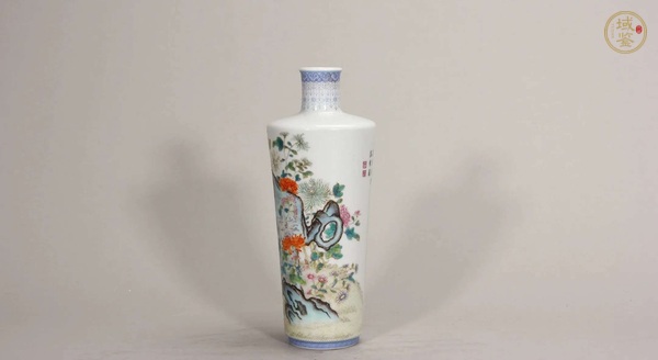 古玩陶瓷花卉紋粉彩梅瓶真品鑒賞圖