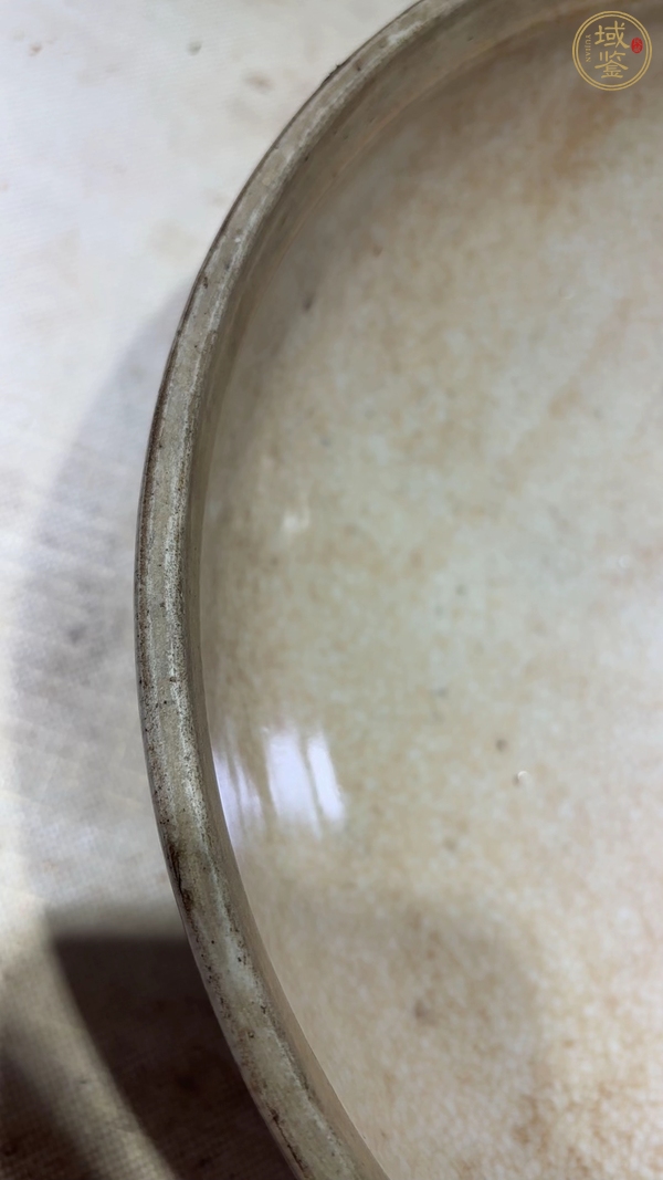 古玩陶瓷花卉紋粉彩捧盒真品鑒賞圖