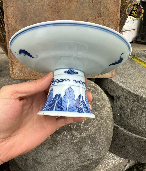 古玩陶瓷青花高足盤真品鑒賞圖