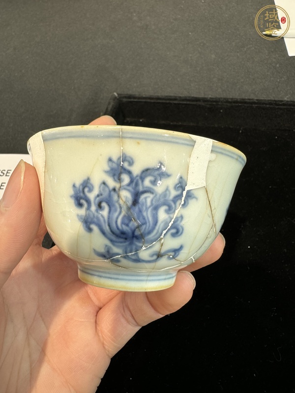 古玩陶瓷花卉紋杯真品鑒賞圖