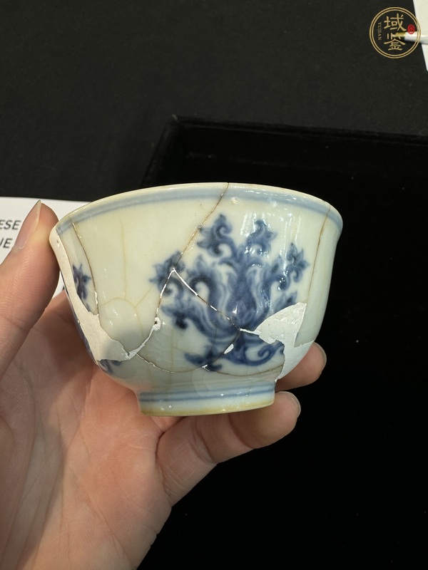 古玩陶瓷花卉紋杯真品鑒賞圖