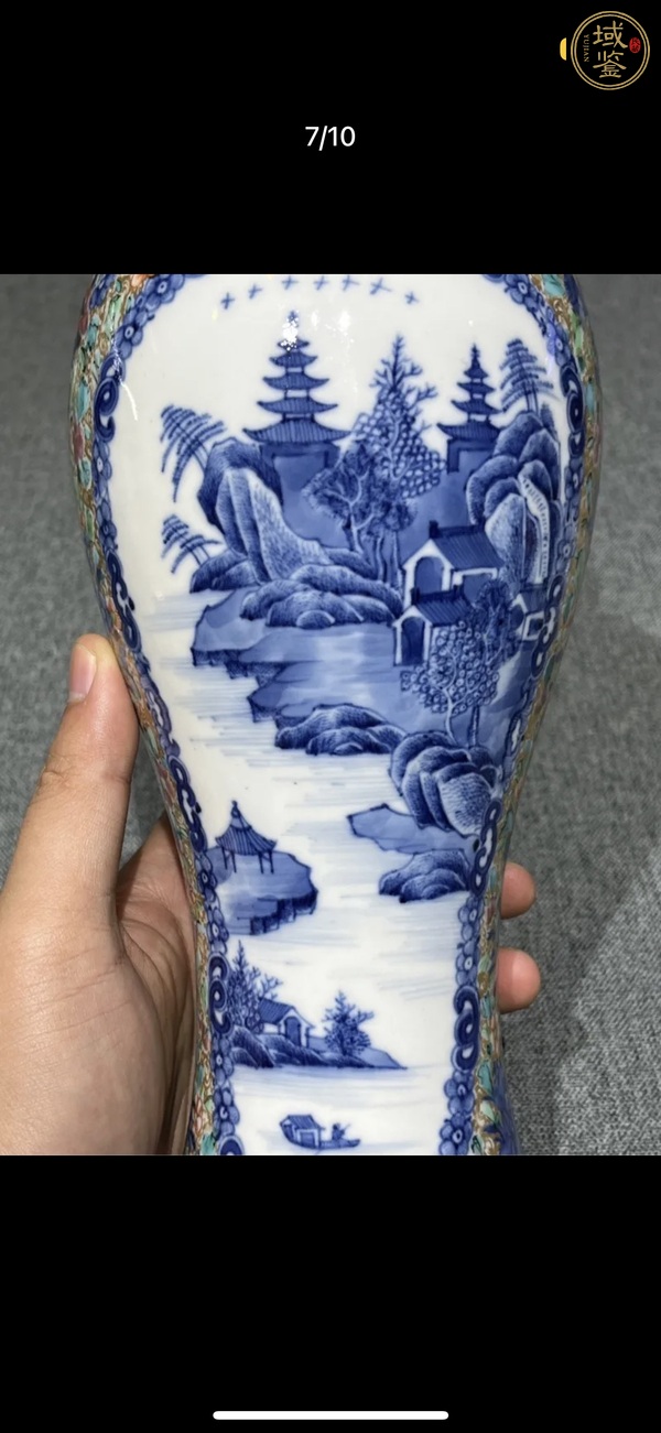 古玩陶瓷山水紋青花加彩雞腿蓋瓶真品鑒賞圖