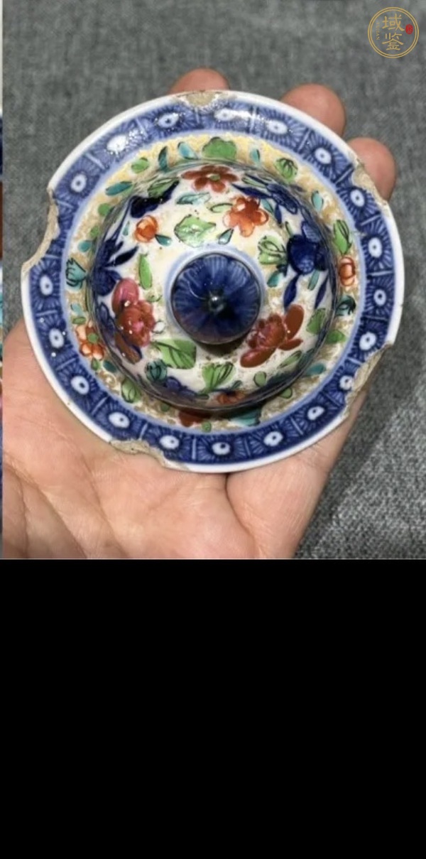 古玩陶瓷山水紋青花加彩雞腿蓋瓶真品鑒賞圖