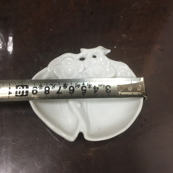 古玩陶瓷清代.德化白瓷桃形筆添拍賣，當前價格0元