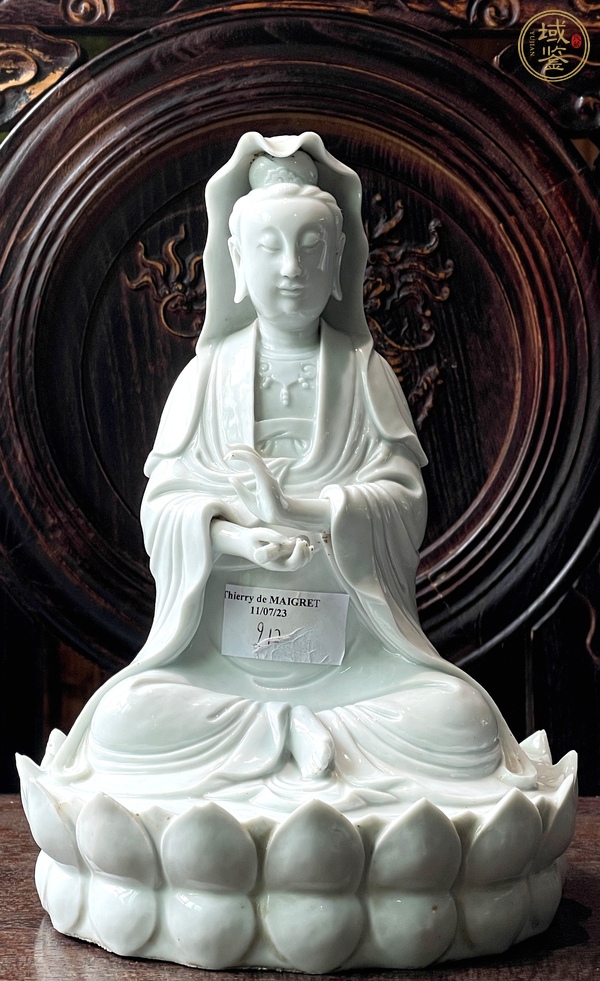 古玩陶瓷德化窯坐蓮觀音真品鑒賞圖