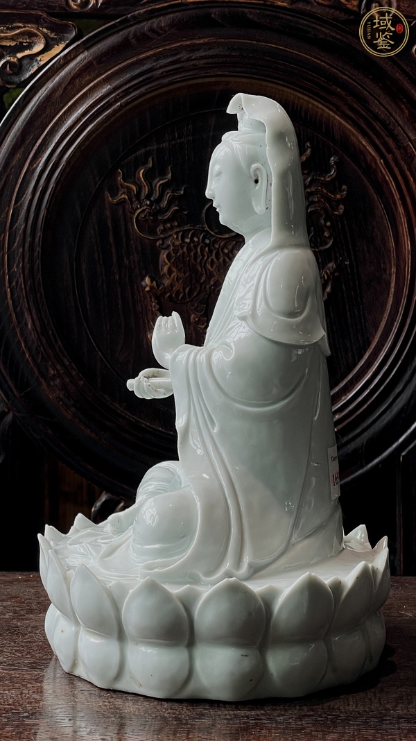 古玩陶瓷德化窯坐蓮觀音真品鑒賞圖