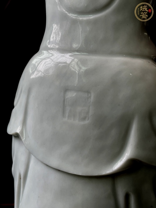古玩陶瓷德化窯坐蓮觀音真品鑒賞圖