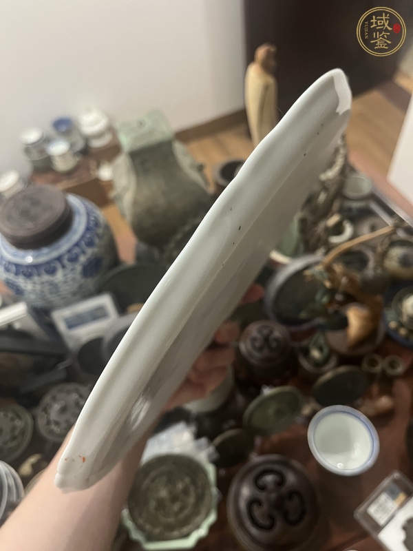 古玩陶瓷山水紋盤真品鑒賞圖