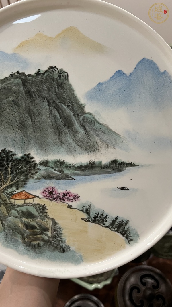 古玩陶瓷山水紋盤真品鑒賞圖