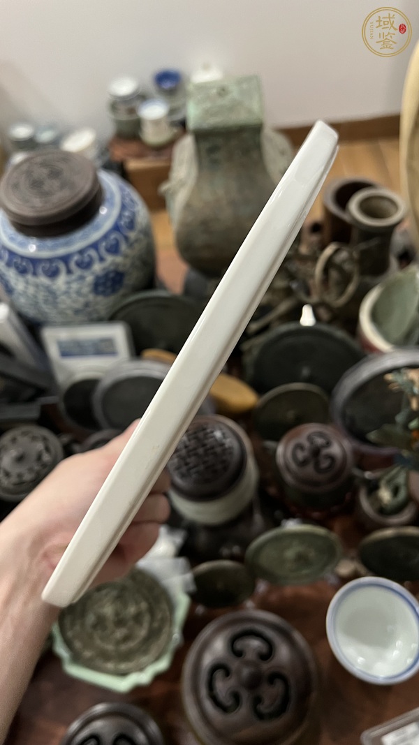 古玩陶瓷山水紋盤真品鑒賞圖